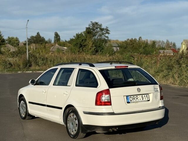 Шкода Октавия 2008 в Славянске на Automoto.ua Белый Шкода Октавия, объемом двигателя 1.9 л и пробегом 188 тыс. км за 2650 $, фото 5 на Automoto.ua