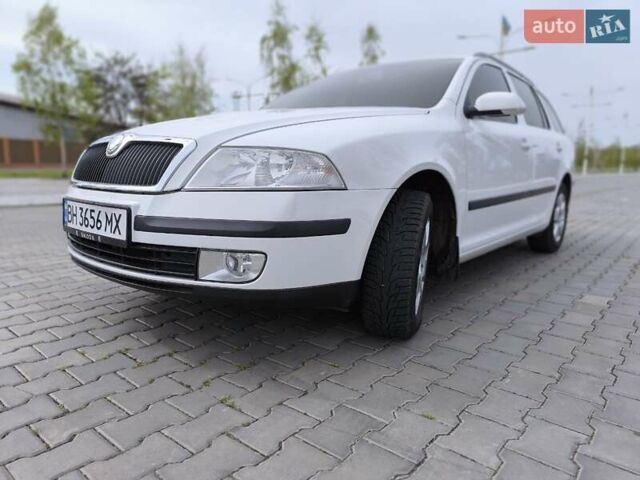 Белый Шкода Октавия, объемом двигателя 1.8 л и пробегом 192 тыс. км за 6999 $, фото 21 на Automoto.ua