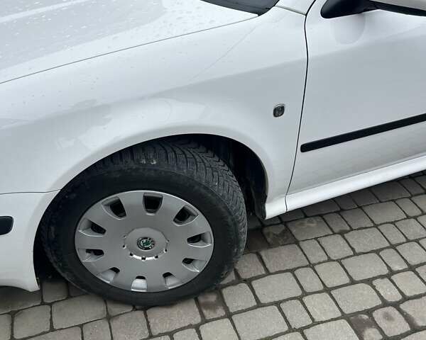Белый Шкода Октавия, объемом двигателя 1.6 л и пробегом 168 тыс. км за 5100 $, фото 6 на Automoto.ua