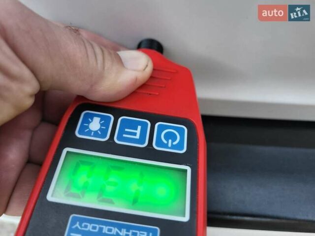 Білий Шкода Октавія, об'ємом двигуна 1.6 л та пробігом 214 тис. км за 5999 $, фото 101 на Automoto.ua