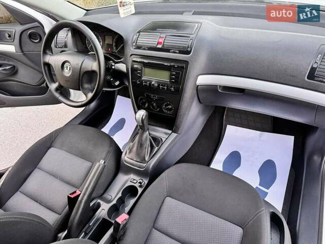Білий Шкода Октавія, об'ємом двигуна 1.98 л та пробігом 257 тис. км за 6500 $, фото 14 на Automoto.ua