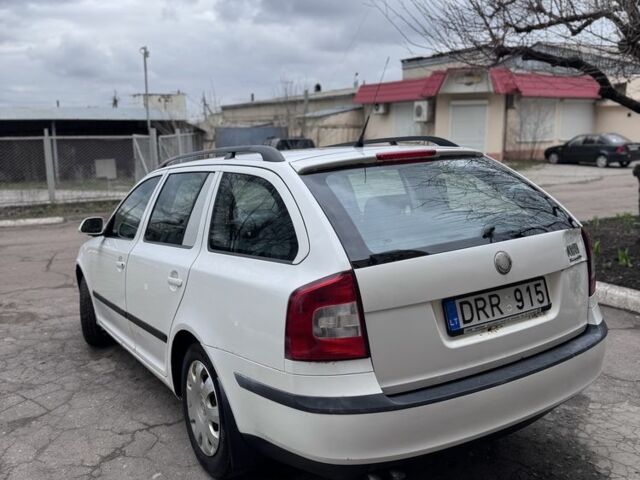 Белый Шкода Октавия, объемом двигателя 1.9 л и пробегом 320 тыс. км за 2300 $, фото 3 на Automoto.ua