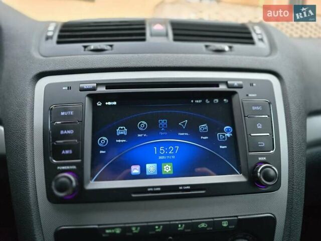 Белый Шкода Октавия, объемом двигателя 1.6 л и пробегом 268 тыс. км за 9500 $, фото 15 на Automoto.ua