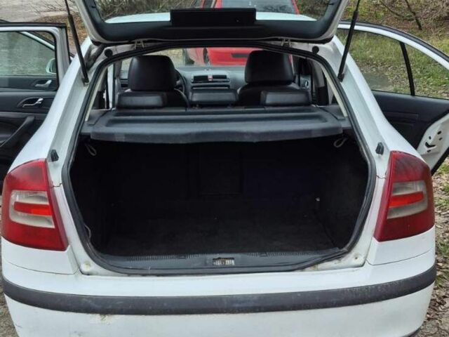 Белый Шкода Октавия, объемом двигателя 0 л и пробегом 300 тыс. км за 2100 $, фото 17 на Automoto.ua