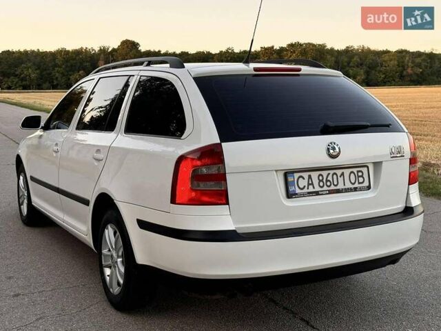 Білий Шкода Октавія, об'ємом двигуна 1.98 л та пробігом 257 тис. км за 6500 $, фото 3 на Automoto.ua
