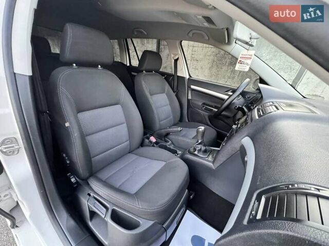 Білий Шкода Октавія, об'ємом двигуна 1.98 л та пробігом 257 тис. км за 6500 $, фото 4 на Automoto.ua