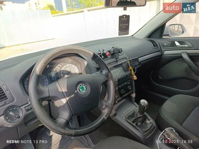 Белый Шкода Октавия, объемом двигателя 1.9 л и пробегом 294 тыс. км за 6200 $, фото 11 на Automoto.ua