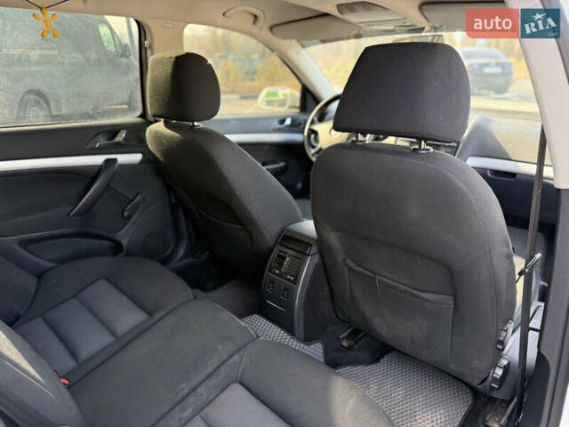 Белый Шкода Октавия, объемом двигателя 1.6 л и пробегом 310 тыс. км за 5350 $, фото 18 на Automoto.ua