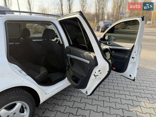 Белый Шкода Октавия, объемом двигателя 1.6 л и пробегом 310 тыс. км за 5350 $, фото 17 на Automoto.ua