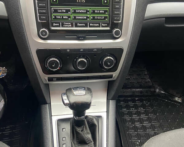 Белый Шкода Октавия, объемом двигателя 1.9 л и пробегом 245 тыс. км за 7850 $, фото 13 на Automoto.ua