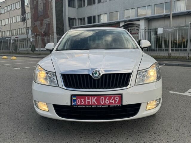 Белый Шкода Октавия, объемом двигателя 1.6 л и пробегом 178 тыс. км за 7999 $, фото 5 на Automoto.ua