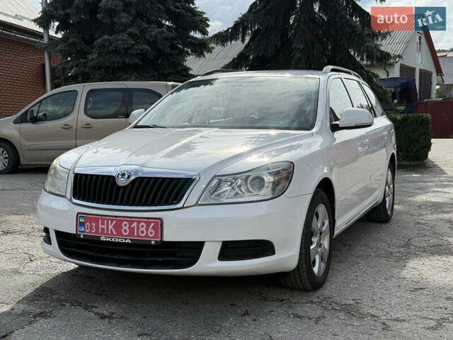 Белый Шкода Октавия, объемом двигателя 1.4 л и пробегом 211 тыс. км за 7000 $, фото 2 на Automoto.ua