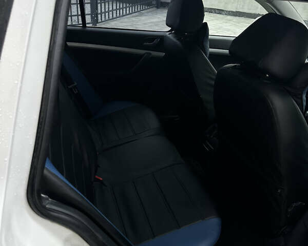 Белый Шкода Октавия, объемом двигателя 1.9 л и пробегом 233 тыс. км за 6000 $, фото 8 на Automoto.ua