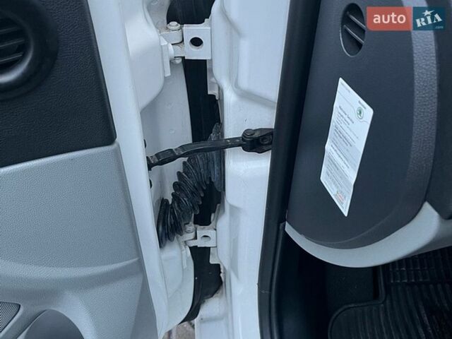 Белый Шкода Октавия, объемом двигателя 1.6 л и пробегом 260 тыс. км за 7799 $, фото 15 на Automoto.ua