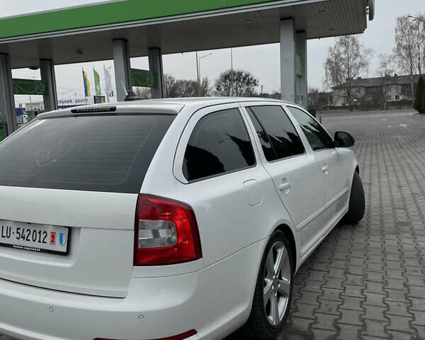 Білий Шкода Октавія, об'ємом двигуна 1.98 л та пробігом 232 тис. км за 8900 $, фото 8 на Automoto.ua
