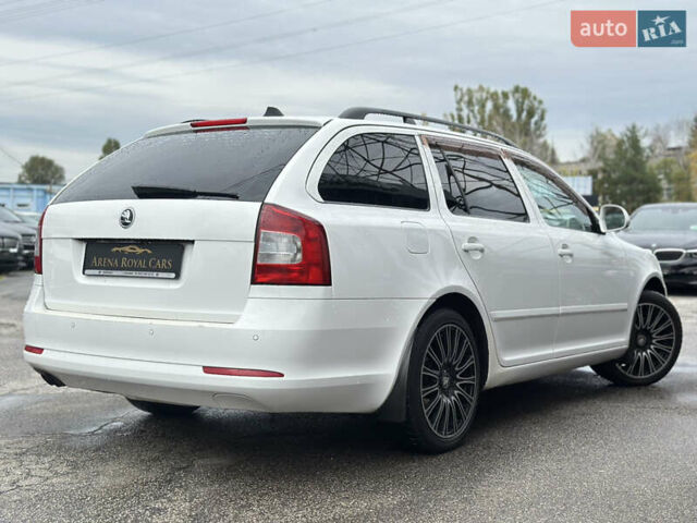 Белый Шкода Октавия, объемом двигателя 1.8 л и пробегом 171 тыс. км за 7800 $, фото 1 на Automoto.ua