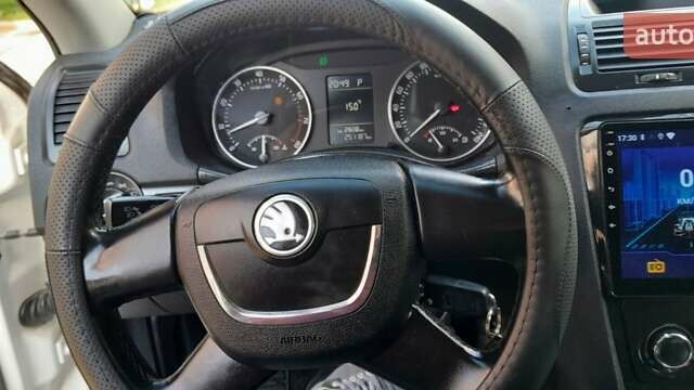 Шкода Октавия 2009 в Мукачеве на Automoto.ua Белый Шкода Октавия, объемом двигателя 1.39 л и пробегом 251 тыс. км за 7300 $, фото 22 на Automoto.ua