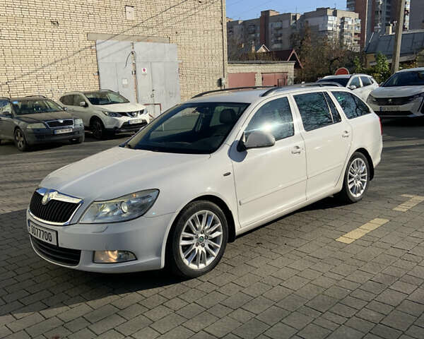 Білий Шкода Октавія, об'ємом двигуна 1.98 л та пробігом 261 тис. км за 7999 $, фото 1 на Automoto.ua