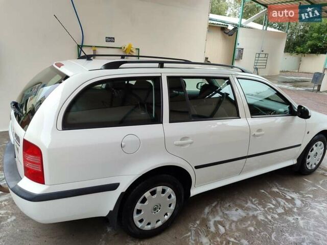 Білий Шкода Октавія, об'ємом двигуна 1.6 л та пробігом 217 тис. км за 5500 $, фото 30 на Automoto.ua
