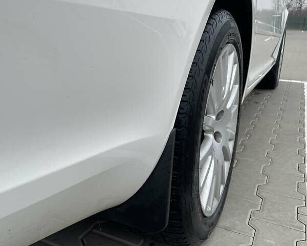 Білий Шкода Октавія, об'ємом двигуна 1.6 л та пробігом 299 тис. км за 7600 $, фото 22 на Automoto.ua