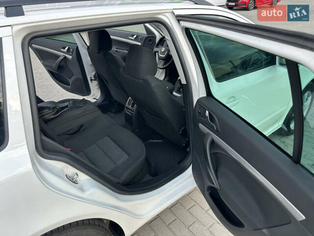 Білий Шкода Октавія, об'ємом двигуна 2 л та пробігом 260 тис. км за 9400 $, фото 48 на Automoto.ua