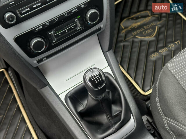 Белый Шкода Октавия, объемом двигателя 1.8 л и пробегом 171 тыс. км за 7800 $, фото 32 на Automoto.ua