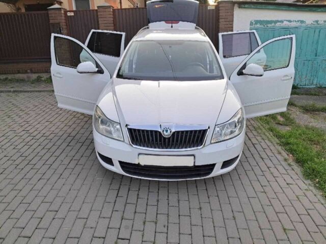 Белый Шкода Октавия, объемом двигателя 1.6 л и пробегом 149 тыс. км за 7900 $, фото 20 на Automoto.ua