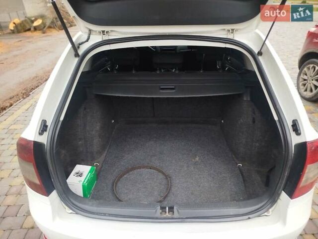 Білий Шкода Октавія, об'ємом двигуна 1.9 л та пробігом 298 тис. км за 6099 $, фото 5 на Automoto.ua