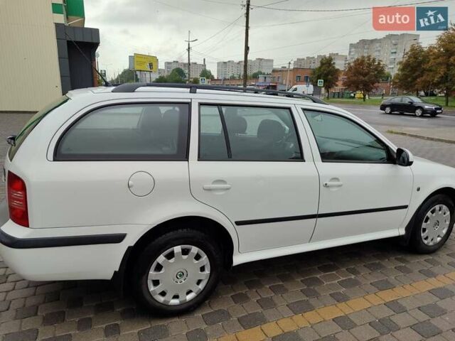 Білий Шкода Октавія, об'ємом двигуна 1.6 л та пробігом 217 тис. км за 5500 $, фото 18 на Automoto.ua