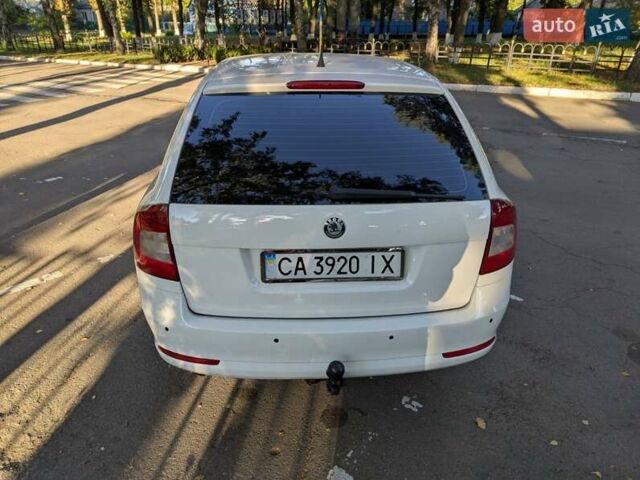Белый Шкода Октавия, объемом двигателя 1.6 л и пробегом 335 тыс. км за 7300 $, фото 10 на Automoto.ua