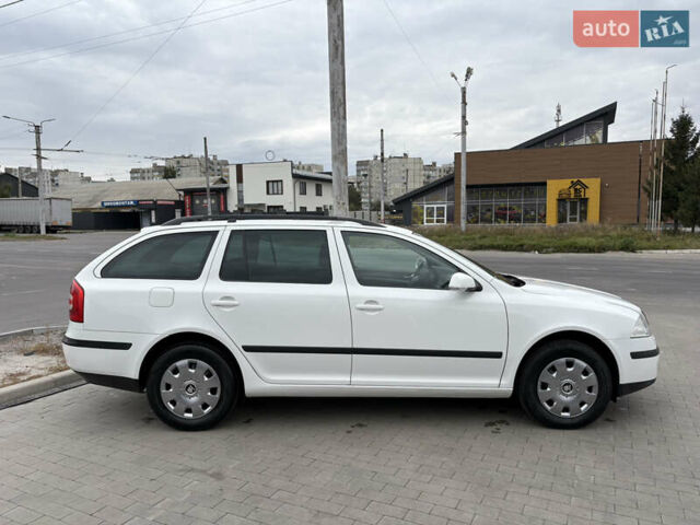 Білий Шкода Октавія, об'ємом двигуна 1.6 л та пробігом 235 тис. км за 6700 $, фото 13 на Automoto.ua