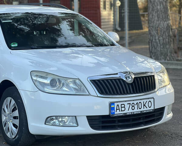Белый Шкода Октавия, объемом двигателя 1.6 л и пробегом 236 тыс. км за 8200 $, фото 6 на Automoto.ua