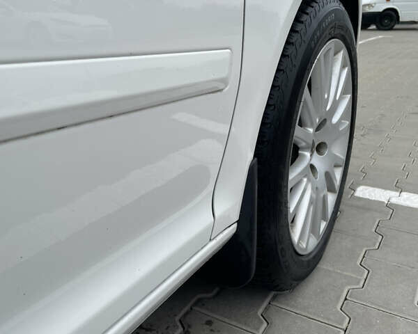 Білий Шкода Октавія, об'ємом двигуна 1.6 л та пробігом 299 тис. км за 7600 $, фото 21 на Automoto.ua