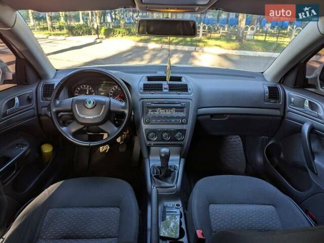 Белый Шкода Октавия, объемом двигателя 1.6 л и пробегом 335 тыс. км за 7300 $, фото 7 на Automoto.ua