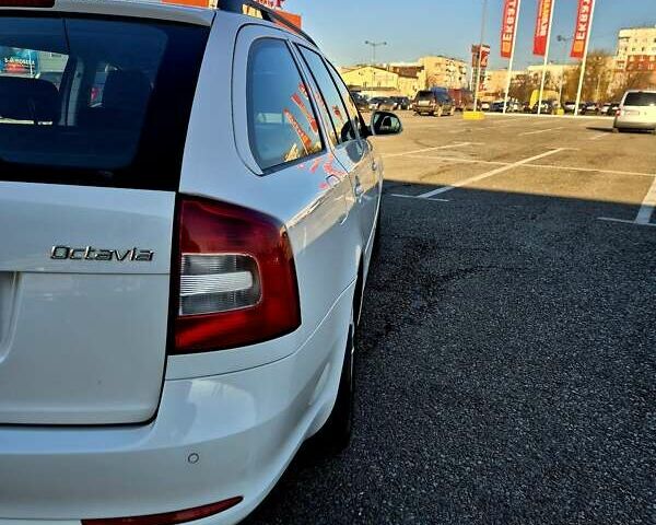 Білий Шкода Октавія, об'ємом двигуна 1.8 л та пробігом 222 тис. км за 7500 $, фото 6 на Automoto.ua