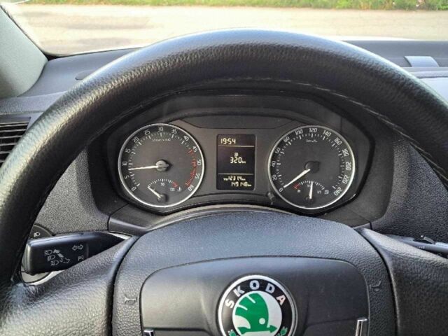 Белый Шкода Октавия, объемом двигателя 1.6 л и пробегом 149 тыс. км за 7900 $, фото 4 на Automoto.ua