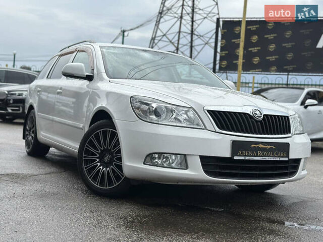 Белый Шкода Октавия, объемом двигателя 1.8 л и пробегом 171 тыс. км за 7800 $, фото 2 на Automoto.ua