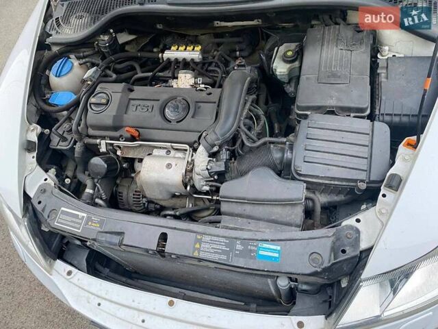 Белый Шкода Октавия, объемом двигателя 1.39 л и пробегом 206 тыс. км за 8500 $, фото 6 на Automoto.ua