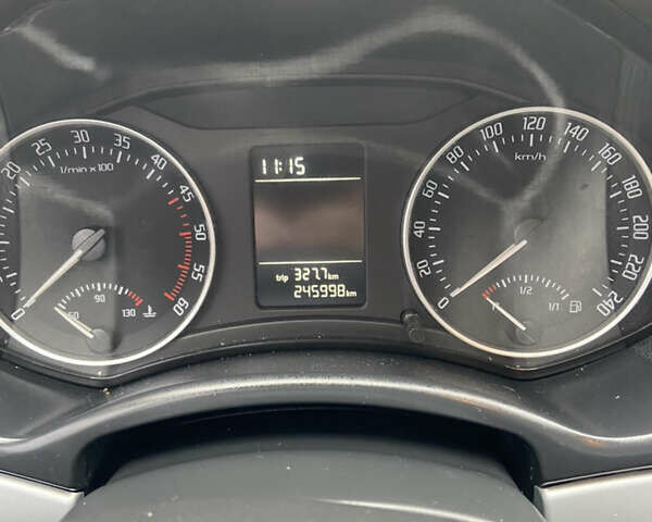 Белый Шкода Октавия, объемом двигателя 1.9 л и пробегом 245 тыс. км за 7850 $, фото 12 на Automoto.ua