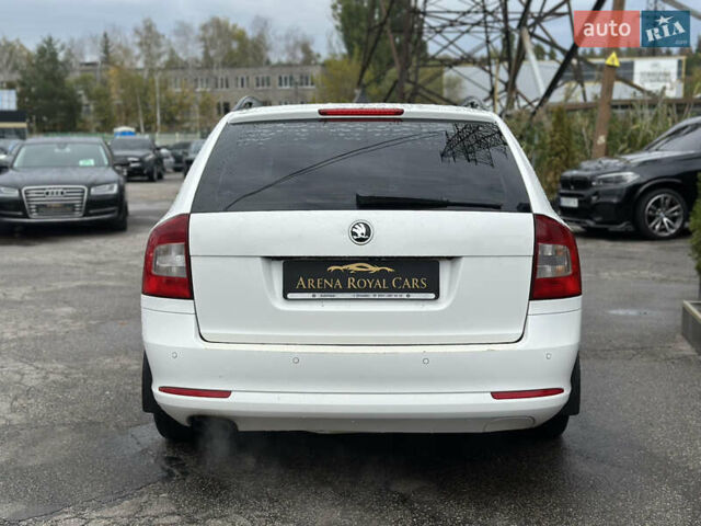 Белый Шкода Октавия, объемом двигателя 1.8 л и пробегом 171 тыс. км за 7800 $, фото 10 на Automoto.ua