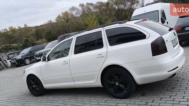 Шкода Октавия 2009 в Мукачеве на Automoto.ua Белый Шкода Октавия, объемом двигателя 1.39 л и пробегом 251 тыс. км за 7300 $, фото 11 на Automoto.ua