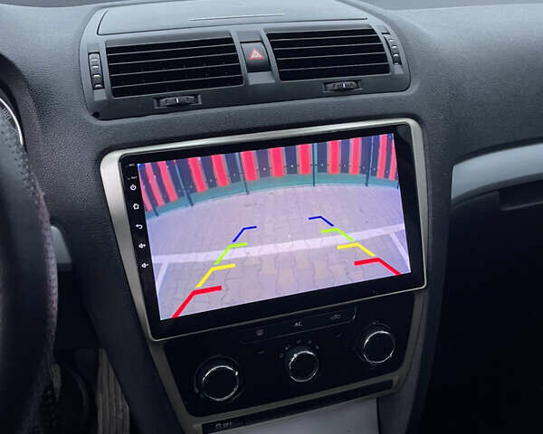 Білий Шкода Октавія, об'ємом двигуна 1.6 л та пробігом 299 тис. км за 7600 $, фото 48 на Automoto.ua