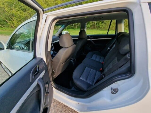 Белый Шкода Октавия, объемом двигателя 1.9 л и пробегом 220 тыс. км за 2200 $, фото 10 на Automoto.ua