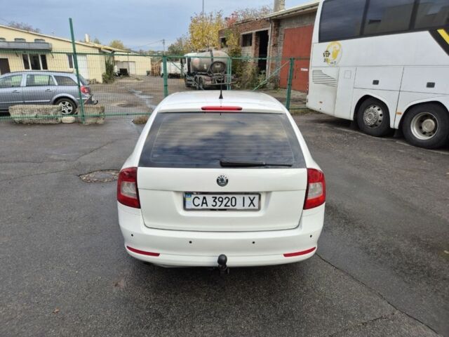 Білий Шкода Октавія, об'ємом двигуна 1.6 л та пробігом 252 тис. км за 7750 $, фото 8 на Automoto.ua