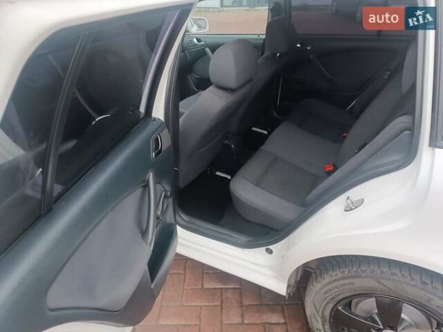 Белый Шкода Октавия, объемом двигателя 1.6 л и пробегом 274 тыс. км за 5300 $, фото 13 на Automoto.ua