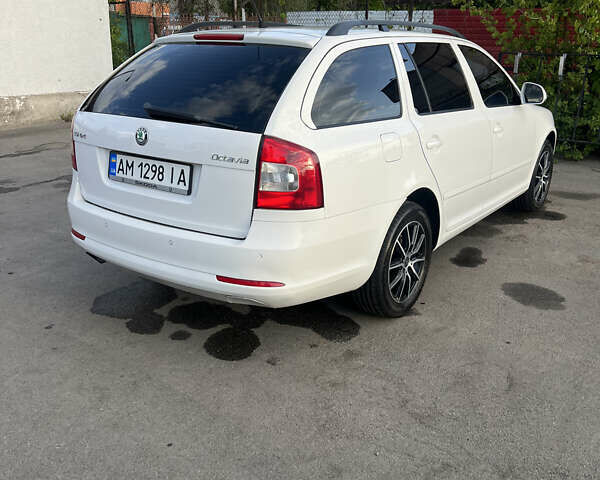 Шкода Октавія 2009 у Чернігові на Automoto.ua Білий Шкода Октавія, об'ємом двигуна 1.8 л та пробігом 222 тис. км за 7600 $, фото 9 на Automoto.ua