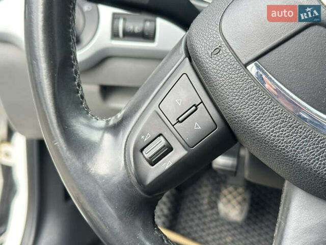 Белый Шкода Октавия, объемом двигателя 1.8 л и пробегом 171 тыс. км за 7800 $, фото 28 на Automoto.ua