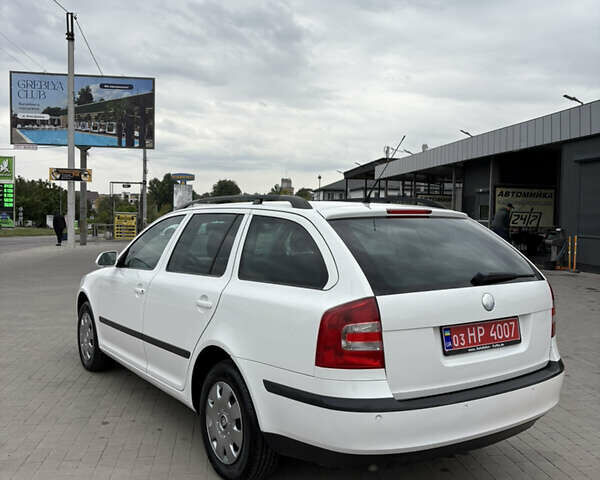 Білий Шкода Октавія, об'ємом двигуна 1.6 л та пробігом 235 тис. км за 6700 $, фото 16 на Automoto.ua