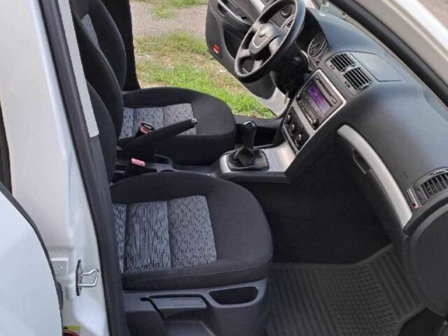 Белый Шкода Октавия, объемом двигателя 1.6 л и пробегом 149 тыс. км за 7900 $, фото 19 на Automoto.ua
