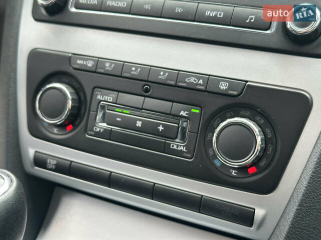 Белый Шкода Октавия, объемом двигателя 1.8 л и пробегом 171 тыс. км за 7800 $, фото 31 на Automoto.ua